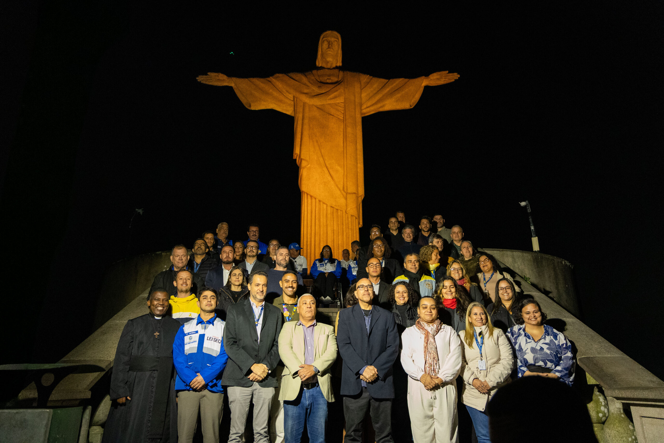 Maio Amarelo 2026: Cristo Redentor recebe iluminação amarela pela conscientização sobre o alto número de mortes no trânsito