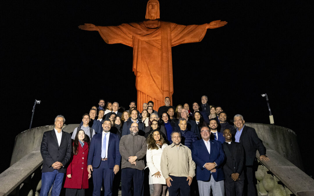 AI Day Talks celebra o Dia Mundial da IA com evento multidisciplinar na PUC-Rio e iluminação do Cristo Redentor
