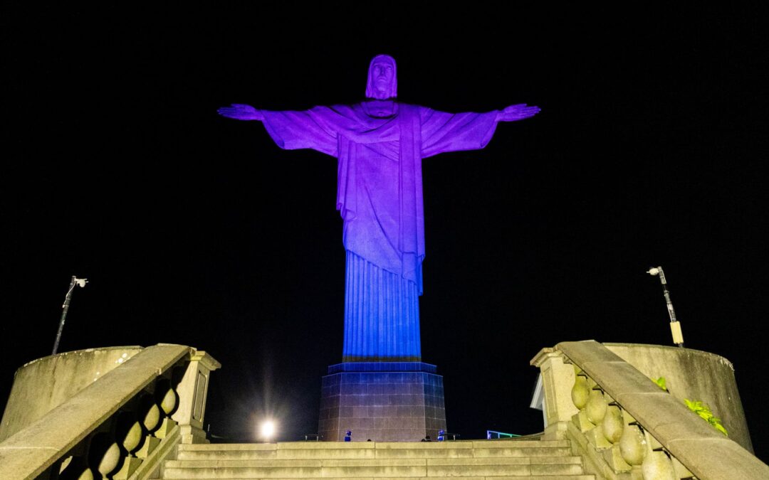 Prestes a completar 95 anos, Cristo Redentor recebe iluminação especial pelo Rio Innovation Week e mostrará, no evento, como inovação transforma visibilidade em legado