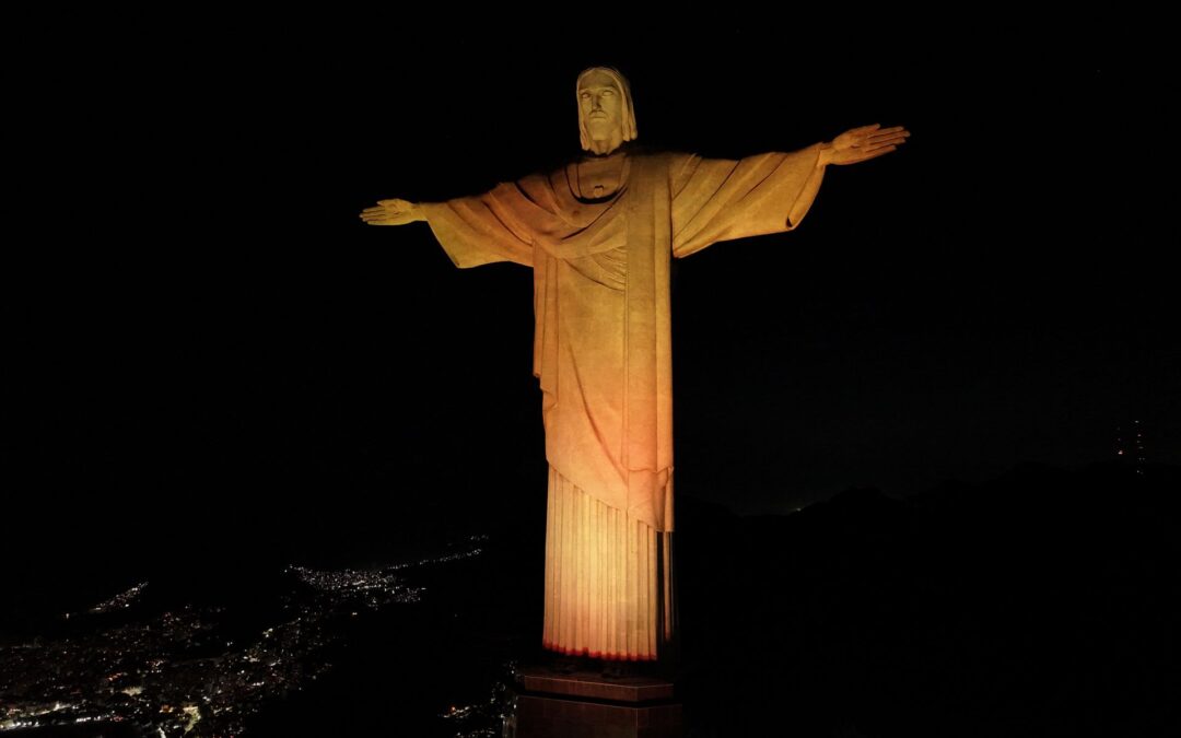 Setembro Dourado 2026 amplia mobilização pelo câncer infantojuvenil e terá abertura especial com iluminação do monumento ao Cristo Redentor