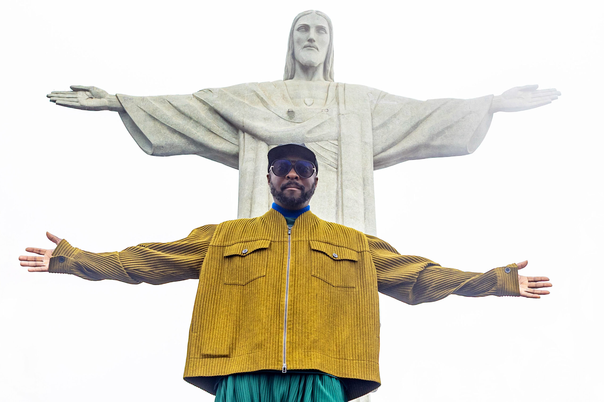 Will.i.am, do Black Eyed Peas, visita o Santuário Cristo Redentor após show no Rock in Rio
